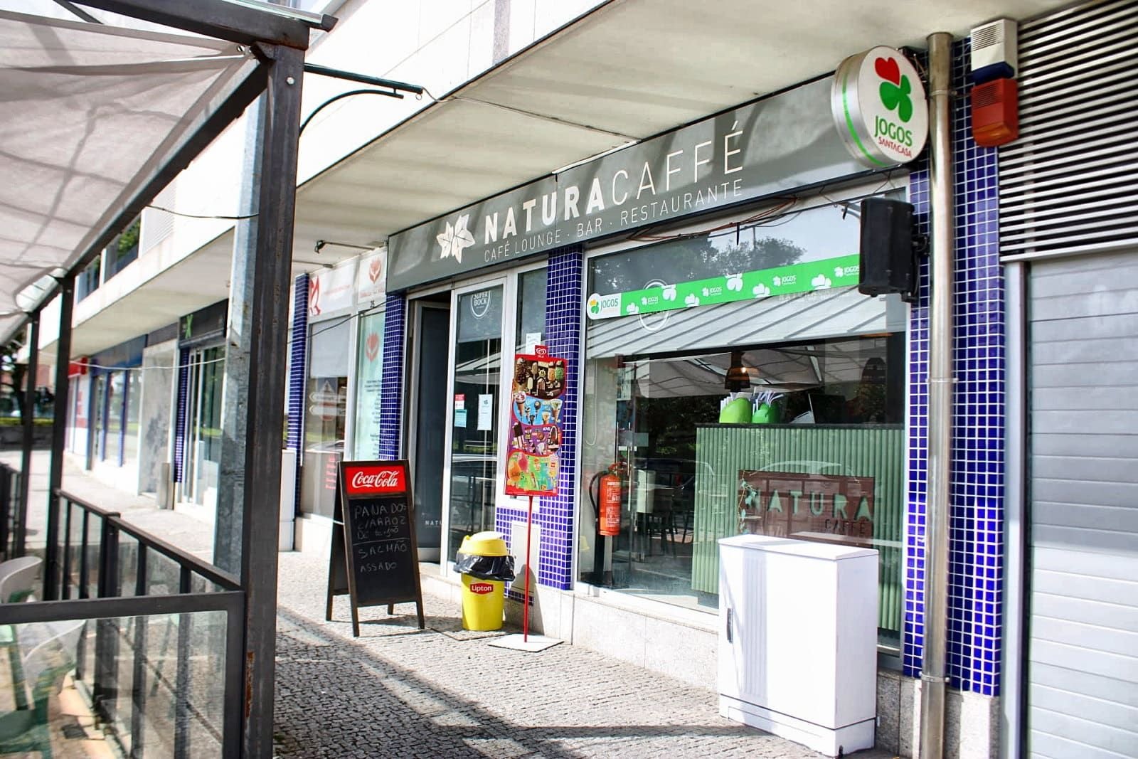 Entrada do Natura Caffé em Lousada